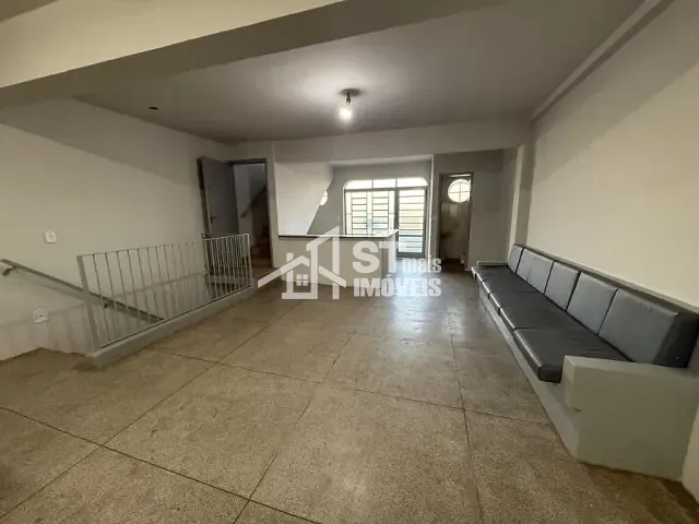 Loja com 125m², para alugar, no bairro Centro em Andradas