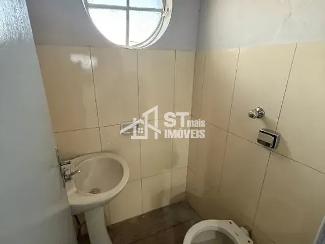 Loja com 125m², para alugar, no bairro Centro em Andradas