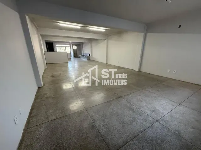 Loja com 125m², para alugar, no bairro Centro em Andradas