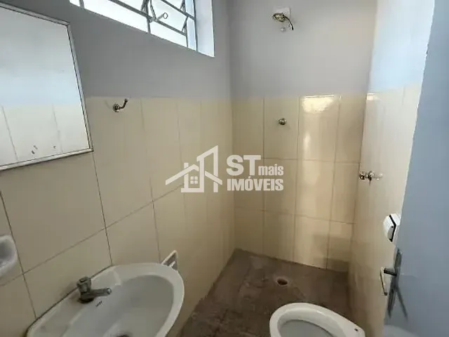 Loja com 125m², para alugar, no bairro Centro em Andradas