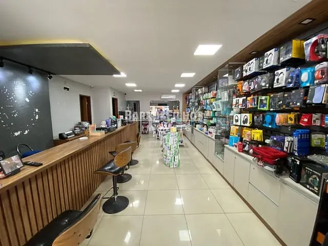 Loja com 400m², para alugar, no bairro São José em Aracaju