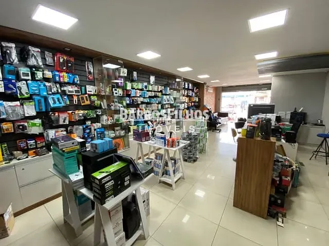 Loja com 400m², para alugar, no bairro São José em Aracaju