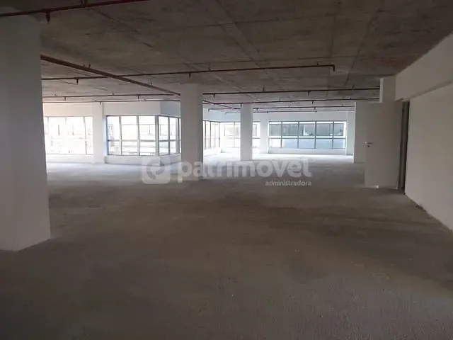 Loja com 537m², para alugar, no bairro Recreio dos Bandeirantes em Rio de Janeiro