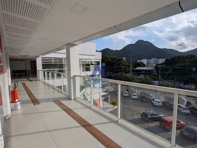 Loja com 23m², à venda ou para alugar, no bairro Jacarepaguá em Rio de Janeiro