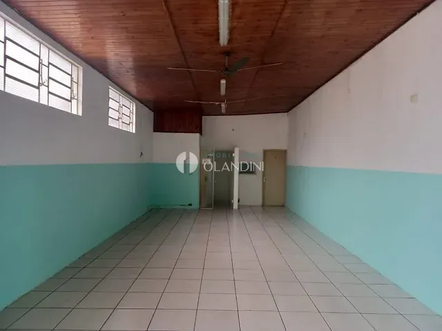 Loja com 100m², para alugar, no bairro Jardim do Trevo em Artur Nogueira