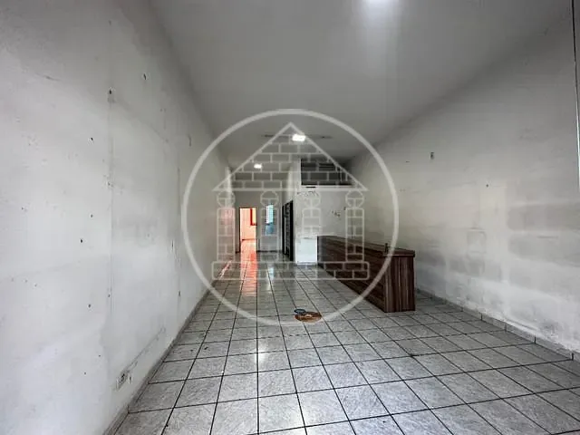 Loja com 115m², para alugar, no bairro Veleiros em São Paulo