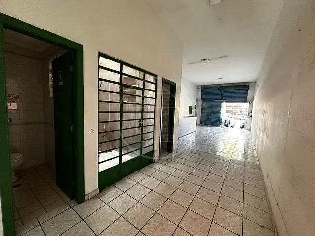 Loja com 115m², para alugar, no bairro Veleiros em São Paulo
