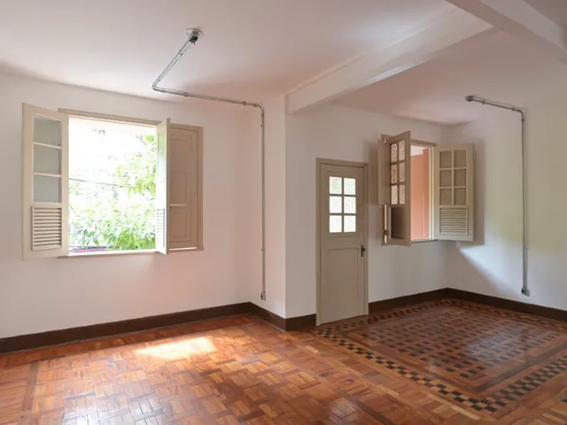 Prédio com 632m², à venda, no bairro Santa Efigênia em Belo Horizonte