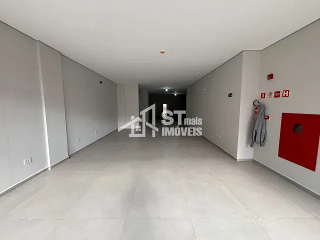 Loja com 400m², para alugar, no bairro Centro em Andradas