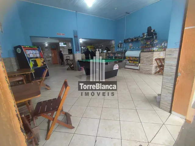 Loja com 357m² 1 quarto e 5 banheiros, à venda, no bairro Uvaranas em Ponta Grossa