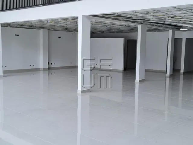 Loja com 550m², para alugar, no bairro Vila São Caetano em Londrina