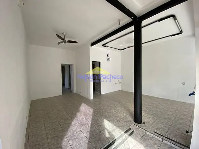 Loja com 454m², para alugar, no bairro Centro em Capivari