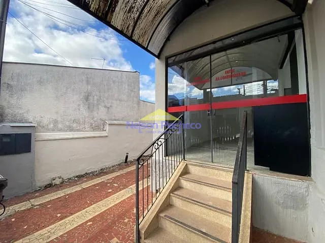 Loja com 454m², para alugar, no bairro Centro em Capivari