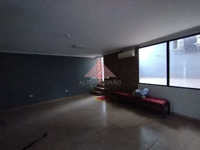 Loja com 600m², para alugar, no bairro Jardim Zaira em Mauá