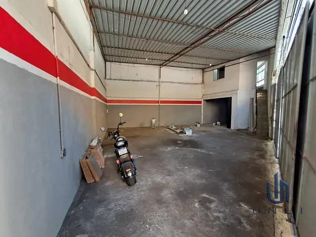 Loja para alugar, no bairro Vila Mury em Volta Redonda
