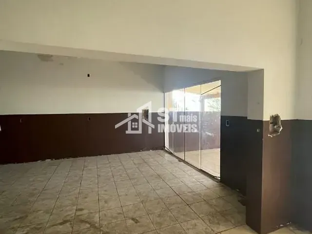 Loja com 350m², para alugar, no bairro Jardim Rio Branco em Andradas