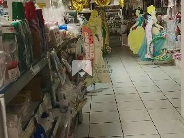 Loja com 322m², à venda, no bairro Icaraí em Niterói