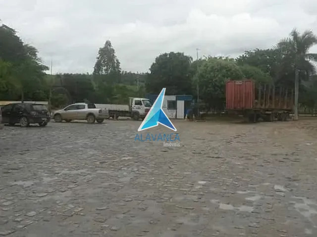 Loja com 32285m², à venda, no bairro -19.286538, -41.214801 em Resplendor