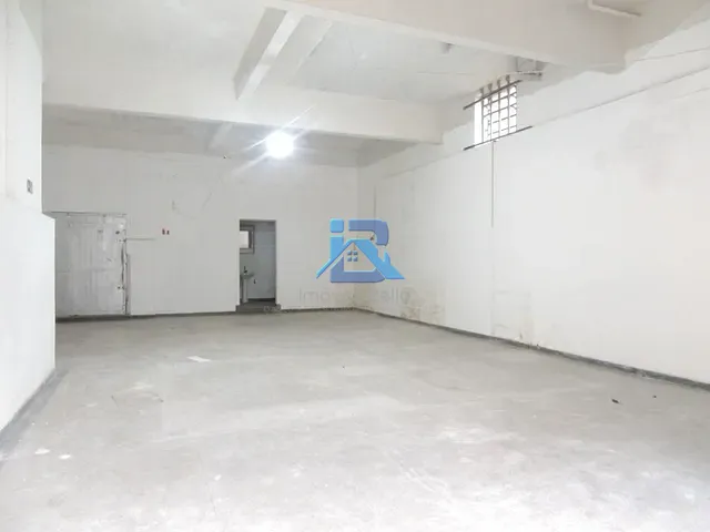 Loja com 400m², para alugar, no bairro Paquetá em Santos
