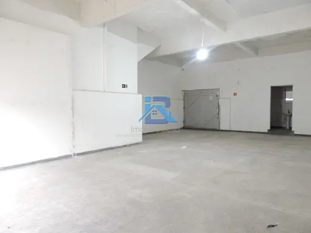 Loja com 400m², para alugar, no bairro Paquetá em Santos