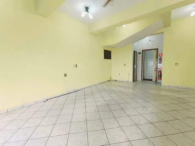 Loja com 100m², para alugar, no bairro Santa Paula em São Caetano do Sul