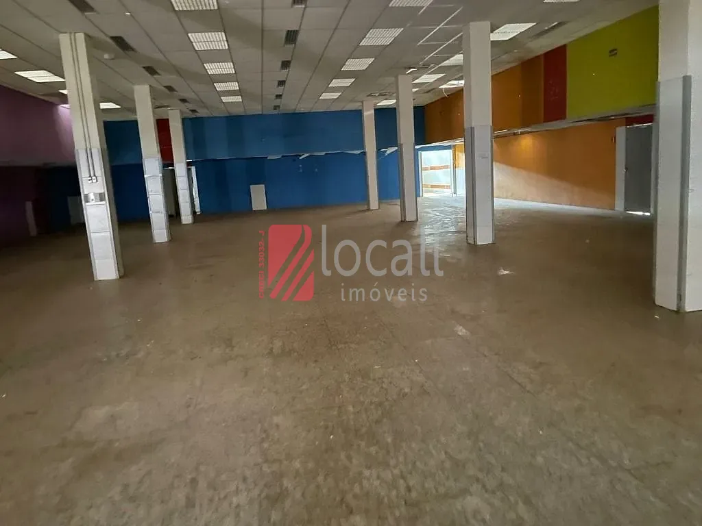 Loja / Salão / Ponto Comercial  à venda e aluguel, 1035m² — foto 2 de 21