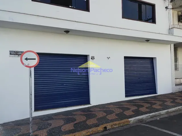 Loja com 177m², para alugar, no bairro Centro em Capivari