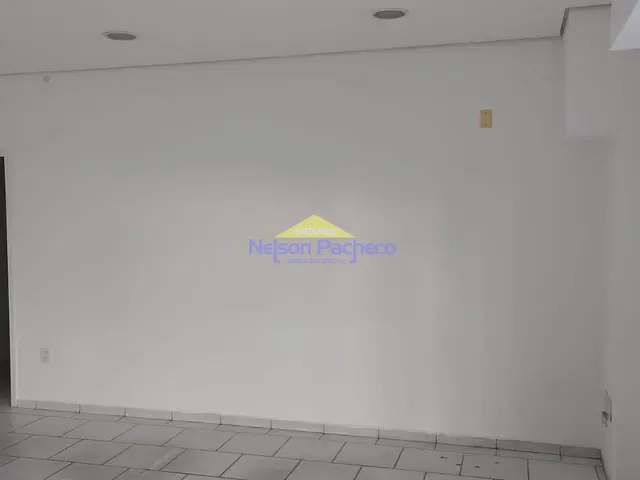 Loja com 177m², para alugar, no bairro Centro em Capivari