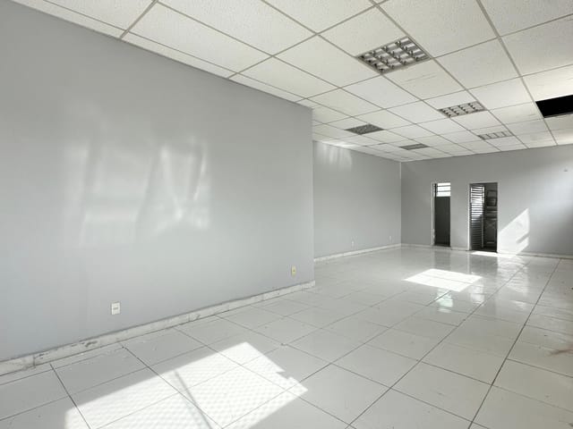 Foto do Loja - Sala comercial para locação com 54 metros e dois baneiros, Bairro Itapoa, Belo Horizonte | Deltalar Imóveis