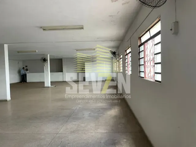 Loja com 300m², para alugar, no bairro Jardim Flórida em Bauru