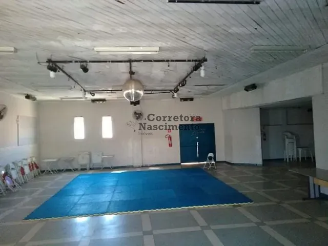 Loja com 1136m², à venda, no bairro Centro em Santa Branca