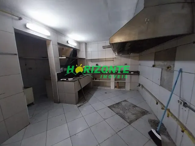 Loja com 300m², para alugar, no bairro Centro em São José dos Campos
