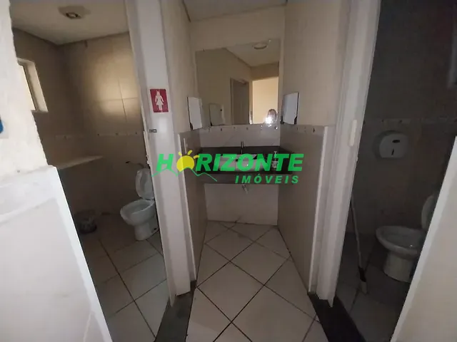 Loja com 300m², para alugar, no bairro Centro em São José dos Campos