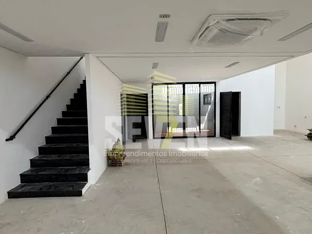 Loja com 242m², à venda ou para alugar, no bairro Jardim Eugênia em Bauru