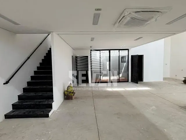 Loja com 242m², à venda ou para alugar, no bairro Jardim Eugênia em Bauru