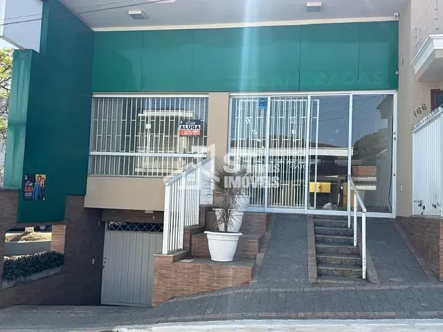 Loja com 339m², para alugar, no bairro Centro em Andradas