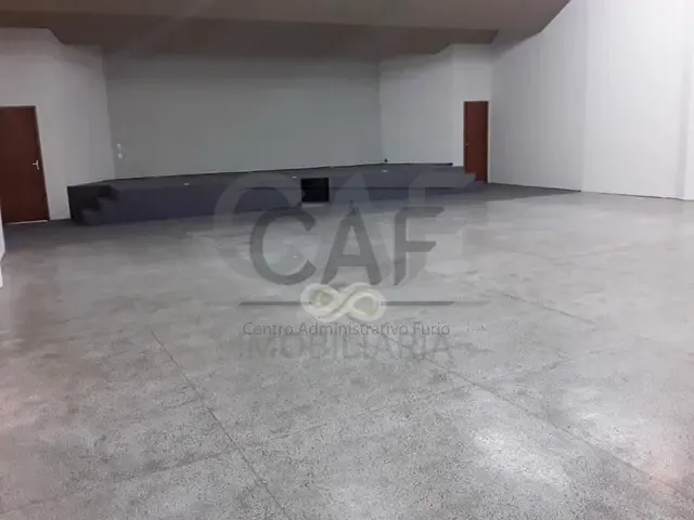 Loja com 794m², à venda, no bairro Centro em Jaguariúna