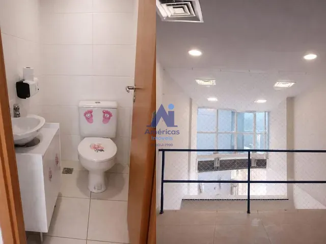 Loja à venda ou para alugar, no bairro Recreio dos Bandeirantes em Rio de Janeiro