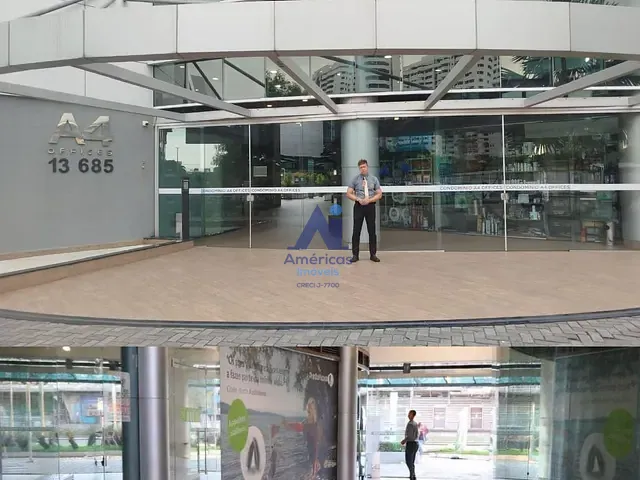 Loja à venda ou para alugar, no bairro Recreio dos Bandeirantes em Rio de Janeiro