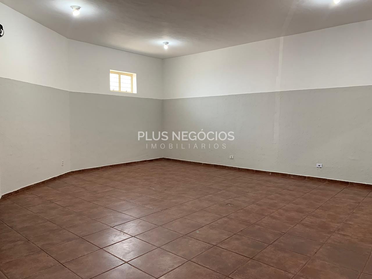 Loja-Salão para alugar, 67m² - Foto 2