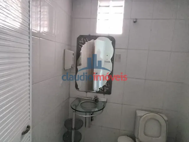 Ponto com 137m², à venda ou para alugar, no bairro Aterrado em Volta Redonda