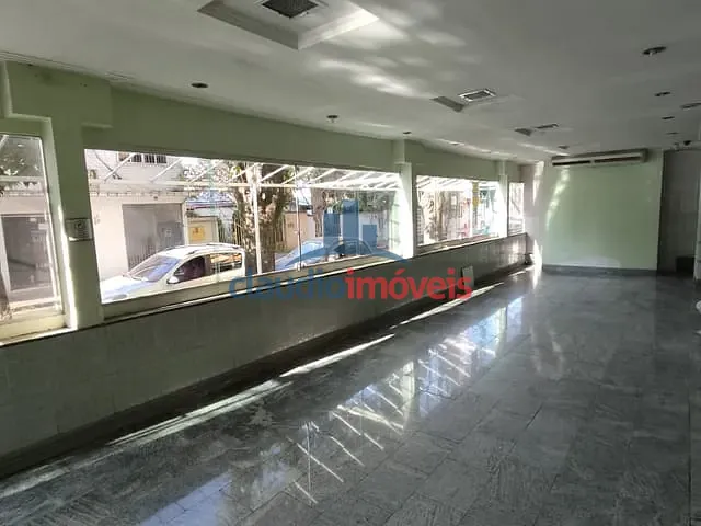 Ponto com 137m², à venda ou para alugar, no bairro Aterrado em Volta Redonda