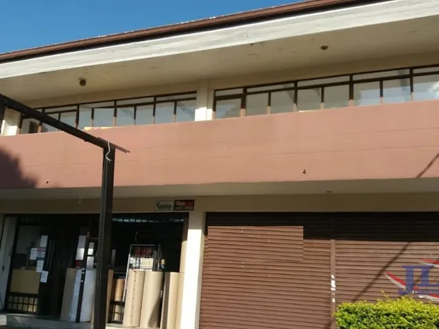 Sala para alugar, no bairro Ahú em Curitiba