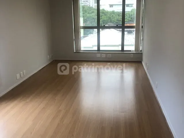 Loja com 28m², à venda, no bairro Jardim Botânico em Rio de Janeiro