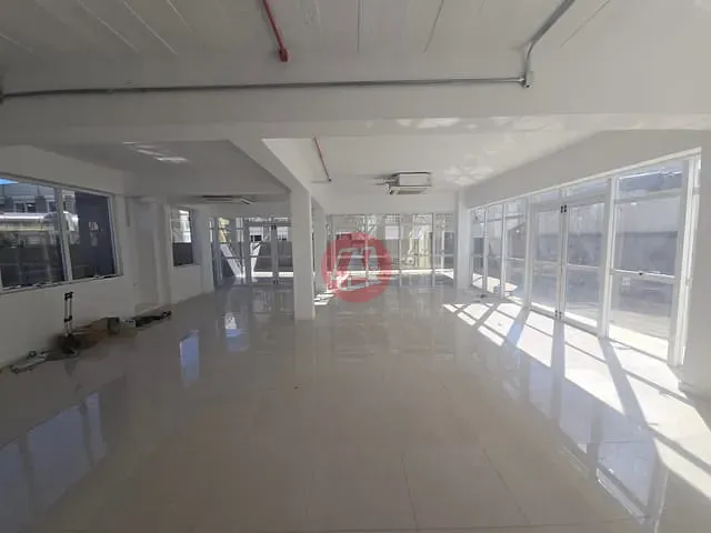 Loja para alugar, no bairro Petrópolis em Porto Alegre
