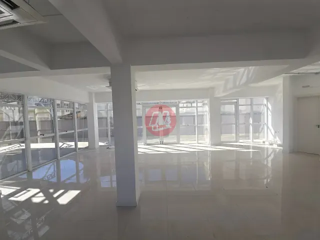 Loja para alugar, no bairro Petrópolis em Porto Alegre