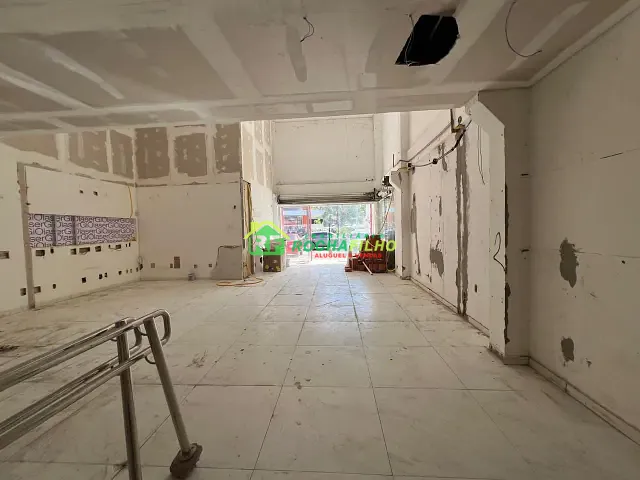 Loja com 150m² 1 quarto e 1 banheiro, para alugar, no bairro Fátima em Teresina