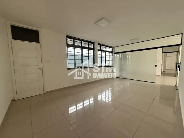 Loja com 205m², para alugar, no bairro Vila Mosconi em Andradas