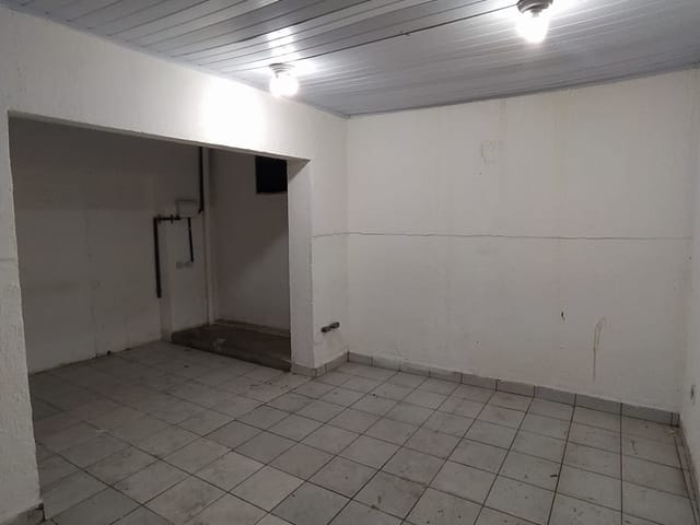 Loja com 95m², para alugar, no bairro Cambuci em São Paulo