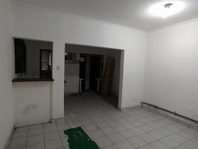 Loja com 95m², para alugar, no bairro Cambuci em São Paulo